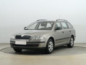 Škoda Octavia  1.6 Tour 