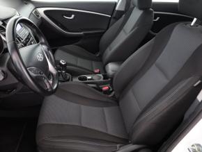 Hyundai i30  1.6 GDI 