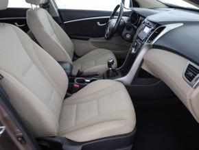 Hyundai i30  1.4 CVVT 