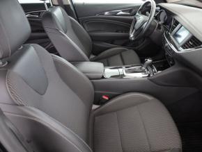 Opel Insignia  2.0 CDTI 