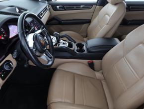 Porsche Cayenne  V6 