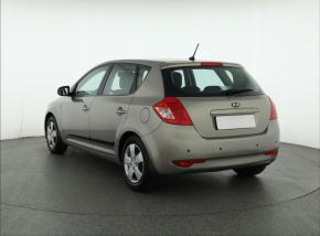 Kia Ceed  1.4 CVVT 