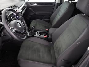Volkswagen Touran  1.5 TSI 