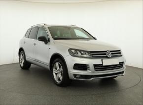 Volkswagen  3.0 TDI 