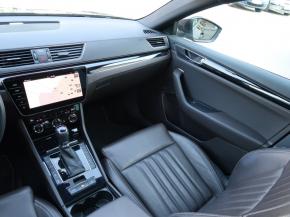 Škoda Superb  1.5 TSI Laurin&Klement 