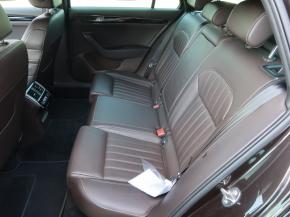 Škoda Superb  1.5 TSI Laurin&Klement 