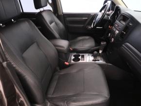 Mitsubishi Pajero  3.2 DI-D 