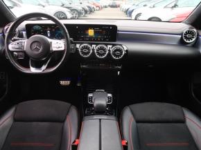 Mercedes-Benz CLA  200d 