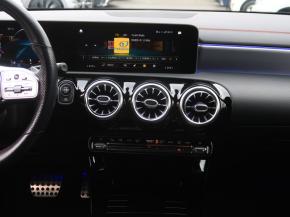 Mercedes-Benz CLA  200d 