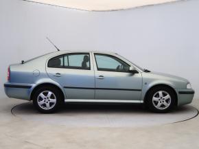Škoda Octavia  1.6 Tour 