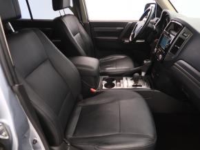 Mitsubishi Pajero  3.2 DI-D 