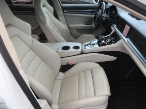 Porsche Panamera  Turbo 