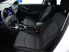 Hyundai i30  1.5 DPI Family Comfort 