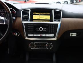 Mercedes-Benz ML  ML 350 BlueTEC Edition 1 