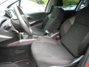Peugeot 2008  1.2 PureTech 