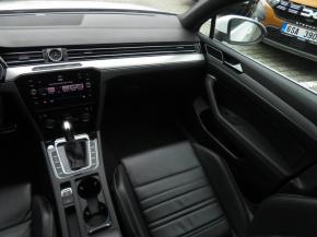 Volkswagen Passat  2.0 TDI R-Line 