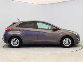 Hyundai i30  1.6 MPI Trikolor 