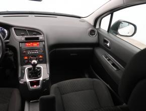 Peugeot 5008  2.0 HDI Active 