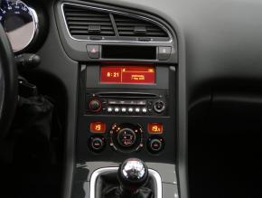 Peugeot 5008  2.0 HDI Active 