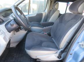 Renault Trafic  2.5 dCi 