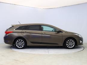 Hyundai i40  1.7 CRDi Trikolor Plus 