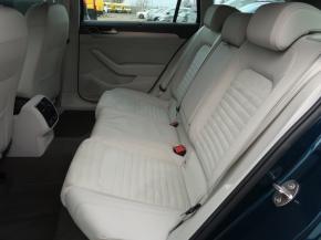 Volkswagen Passat  1.6 TDI Highline 