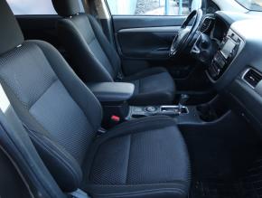Mitsubishi Outlander  2.0 Intense 