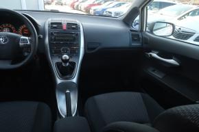 Toyota Auris  1.6 Valvematic 