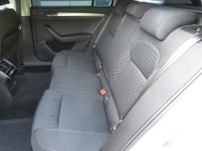 Škoda Superb  2.0 TDI Style 