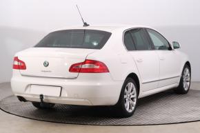 Škoda Superb  2.0 TDI Elegance 