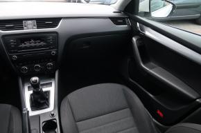 Škoda Octavia  1.6 TDI Elegance 