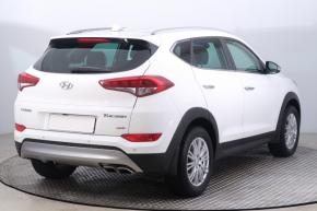 Hyundai Tucson  2.0 CRDi 