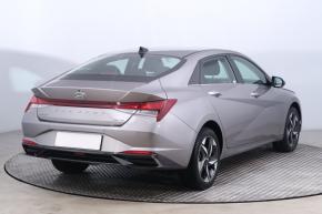 Hyundai Elantra  1.6 MPI 
