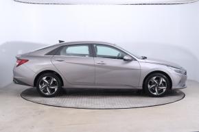 Hyundai Elantra  1.6 MPI 