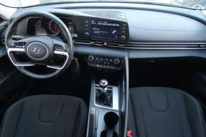 Hyundai Elantra  1.6 MPI 