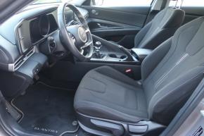 Hyundai Elantra  1.6 MPI 