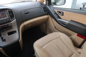 Hyundai H-1 Tour  2.5 CRDi 