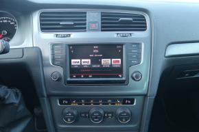 Volkswagen Golf  1.2 TSI 