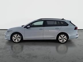 Volkswagen Golf  1.5 TSI Life 