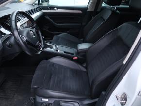 Volkswagen Passat  2.0 TDI R-Line 