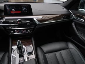 BMW 5  520d xDrive Luxury Line 
