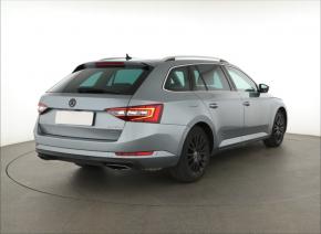 Škoda Superb  2.0 TSI Laurin&Klement 