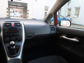 Toyota Auris  1.6 Valvematic 