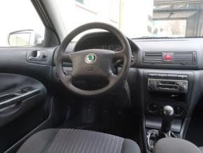 Škoda Octavia  1.6 Elegance 
