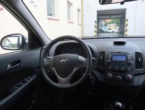 Hyundai i30  1.4 CVVT 