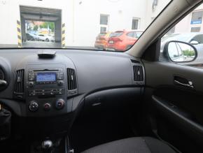 Hyundai i30  1.4 CVVT 