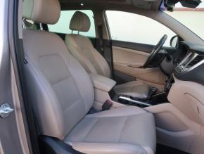 Hyundai Tucson  2.0 CRDi 