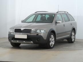 Škoda Octavia  Scout 2.0 TDI . 