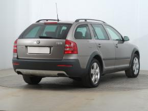 Škoda Octavia  Scout 2.0 TDI . 