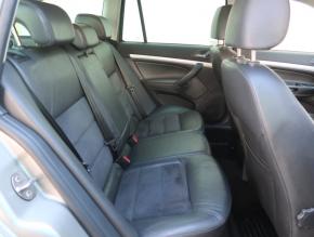 Škoda Octavia  Scout 2.0 TDI . 